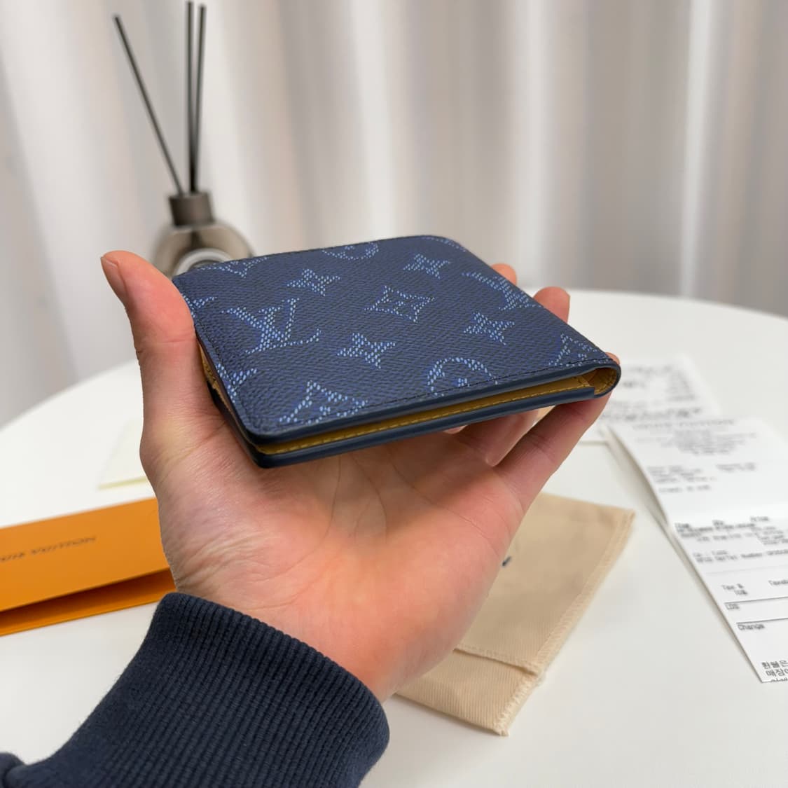 [25년 신상] 루이비통 헤리티지 반지갑 상품이미지3