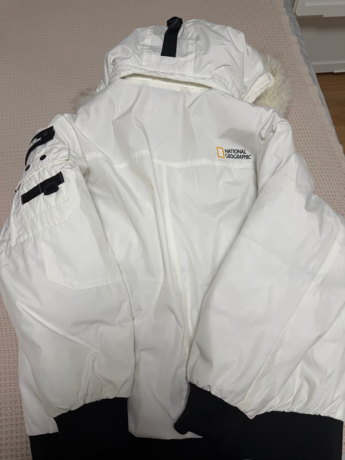 내셔널지오그래픽 화이트 패딩 상품이미지2