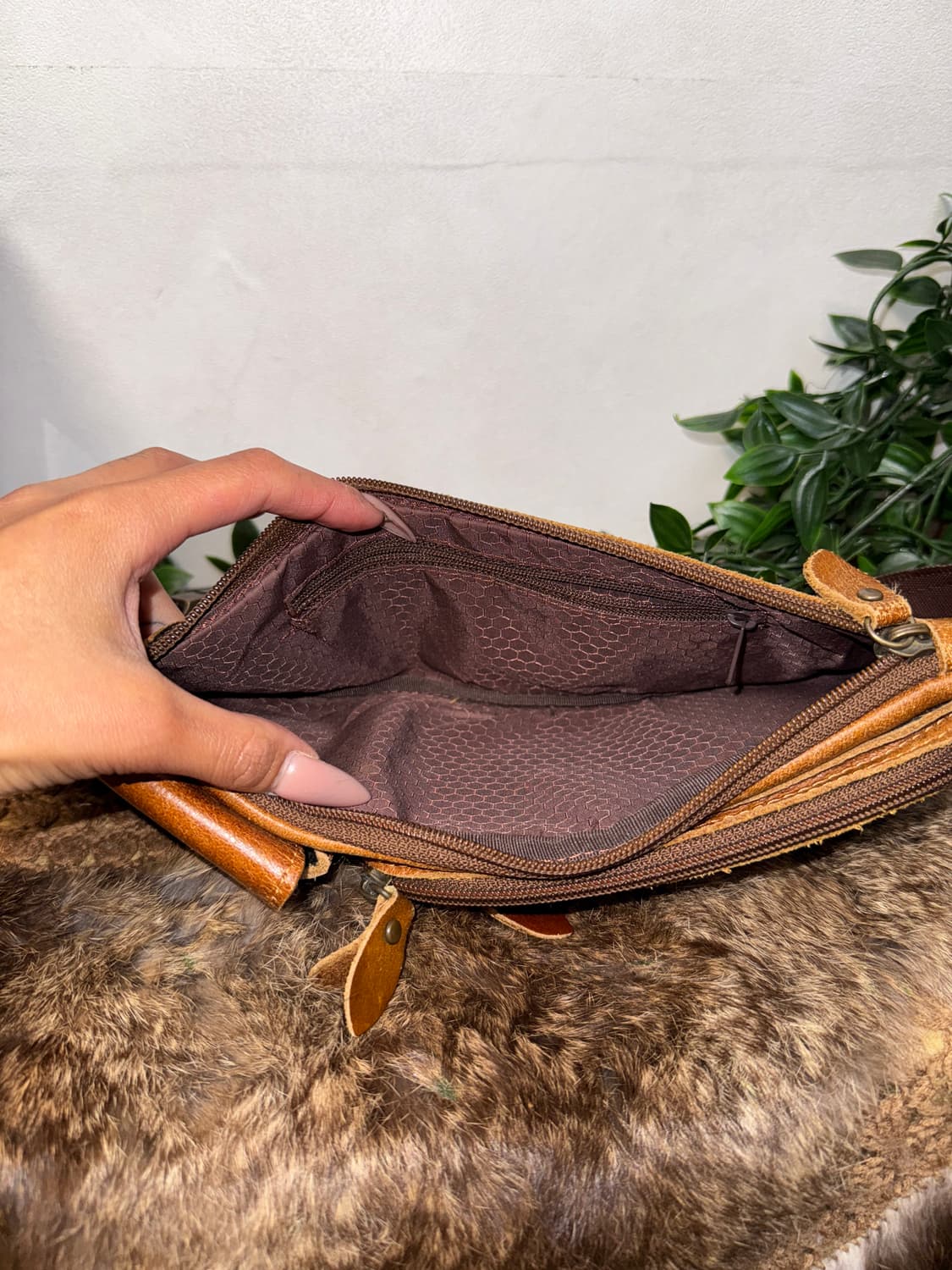 Camel brown buckle pocket belt bag 상품이미지4
