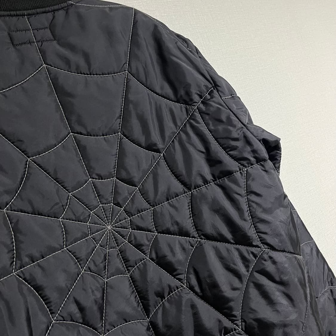 슈프림 19ss 스파이더 퀼팅 자켓 블루종 상품이미지10