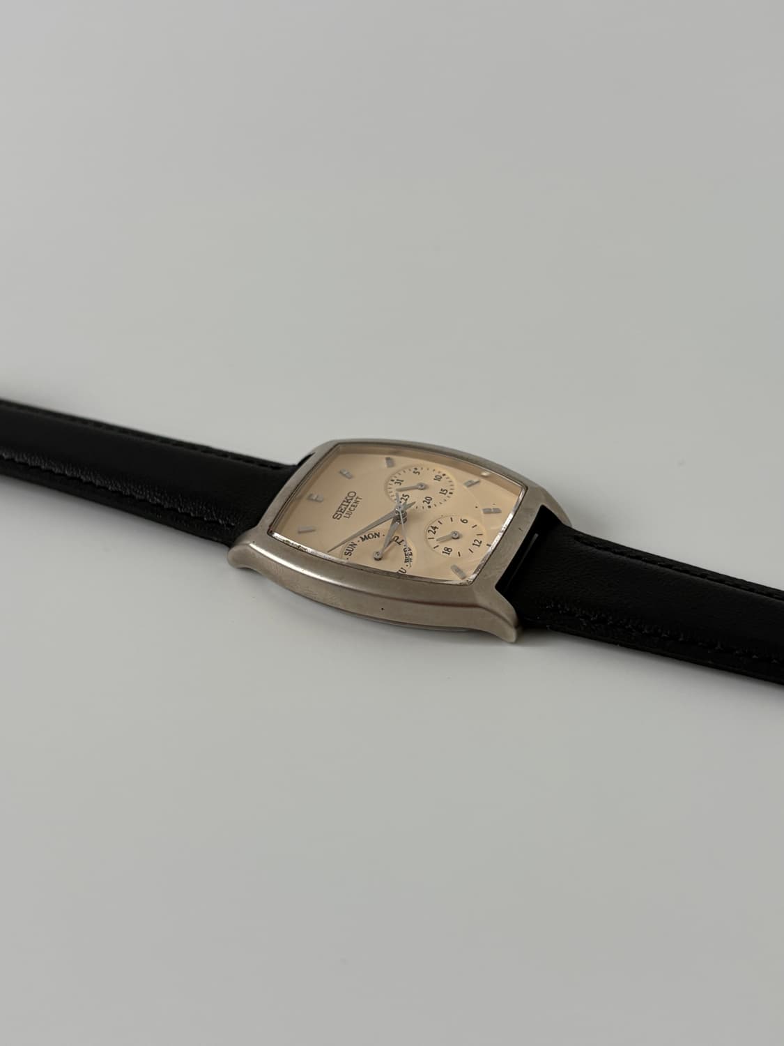 90s lucent beige dial coushion case quar 상품이미지6