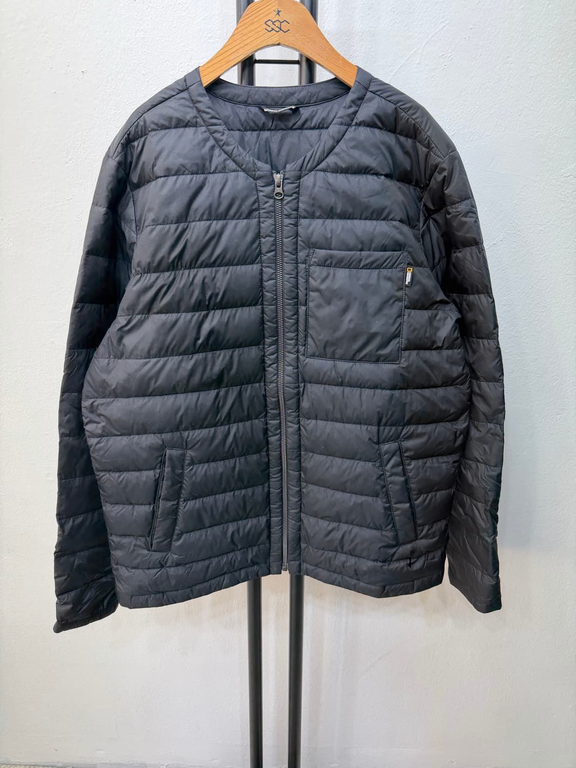 정품) 내셔널지오그래픽 남성 블랙 경량 패딩 100 상품이미지1