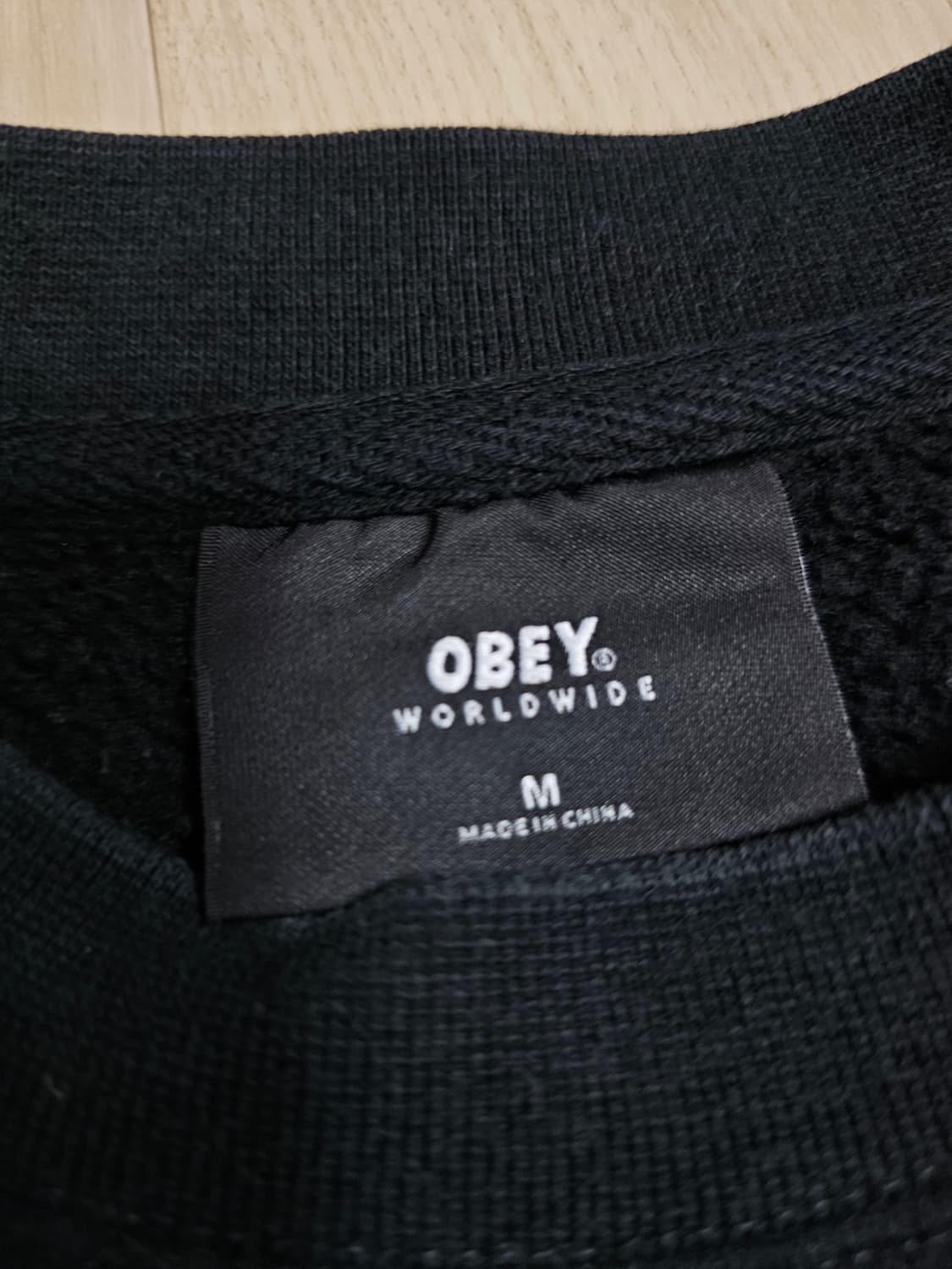 오베이 맨투맨 블랙 기모 M 상품이미지4