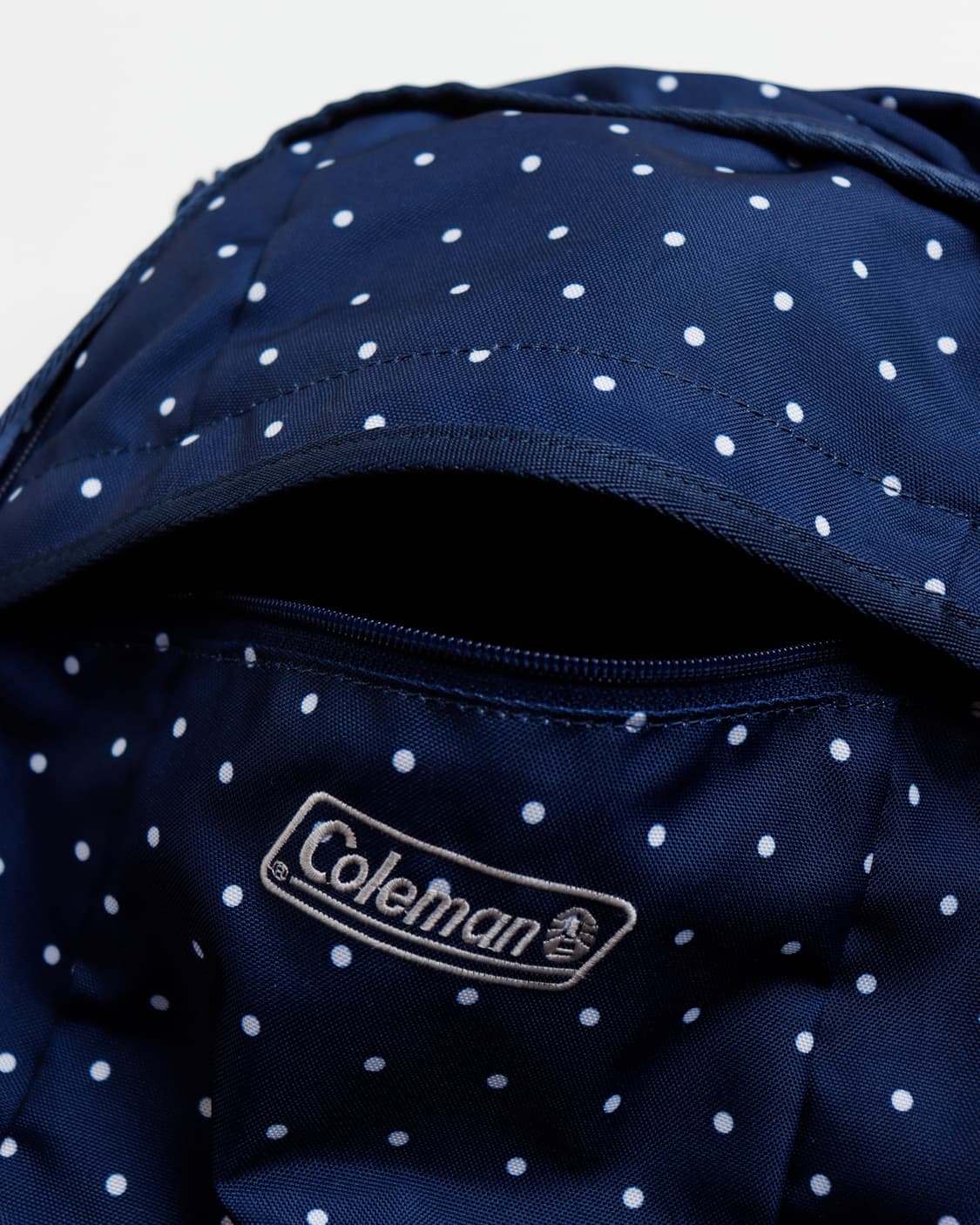 [Coleman] 도트 패턴 백팩 (Navy × White Dot) 상품이미지5