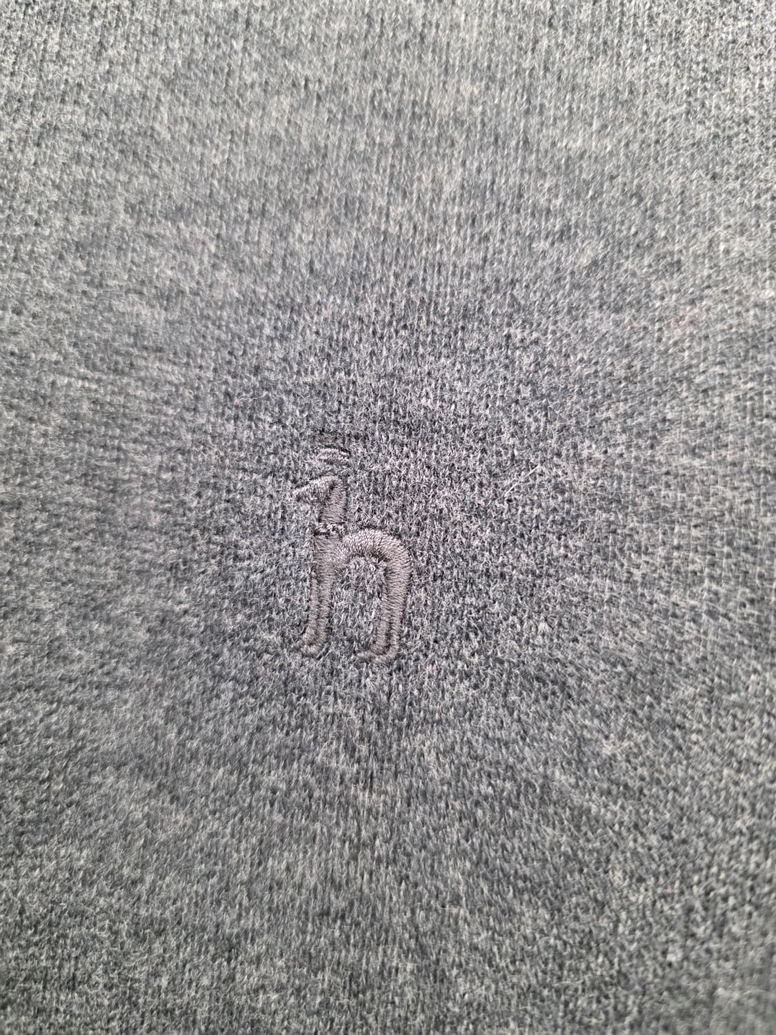 헤지스 차콜 반터틀넥 긴팔.
싸이즈 95
 상품이미지4