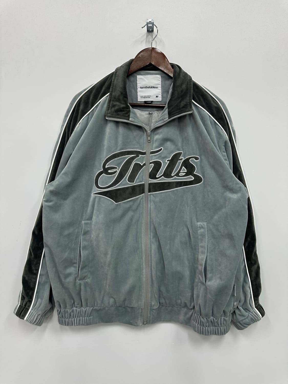 턴더테이블 벨벳 자켓  상품이미지1