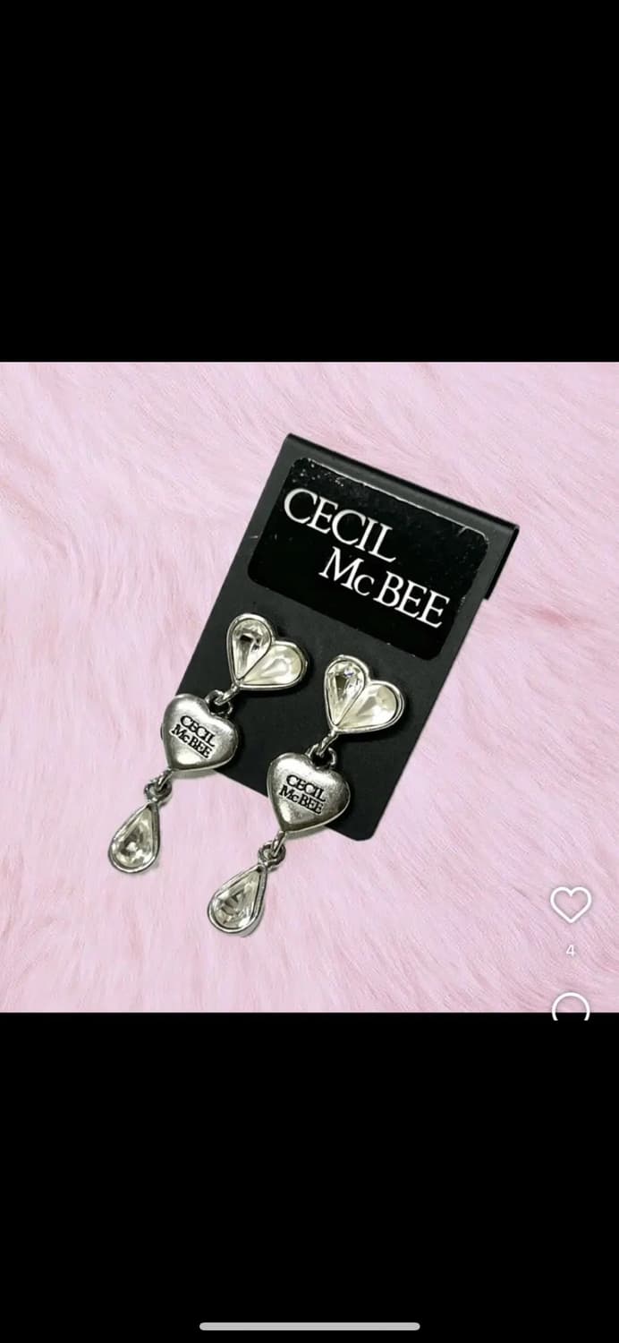 세실맥비 하트 드롭 귀걸이 상품이미지1