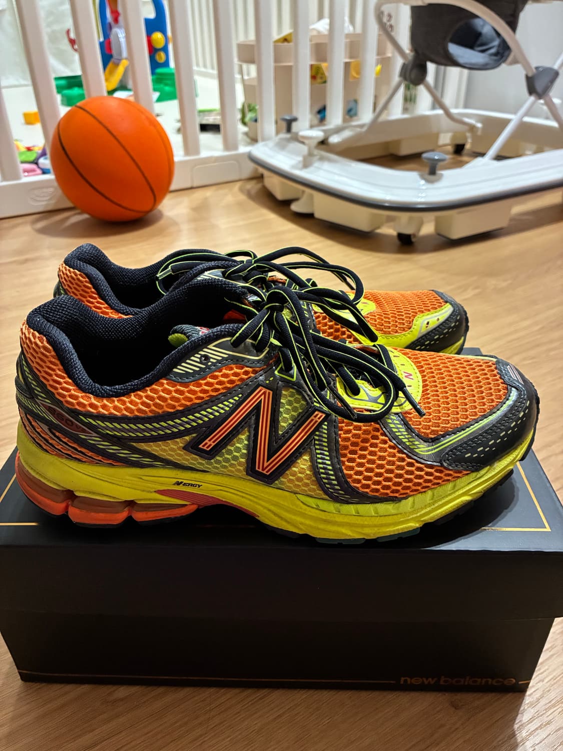 에임레온도르X뉴발란스 860V2 275 상품이미지2