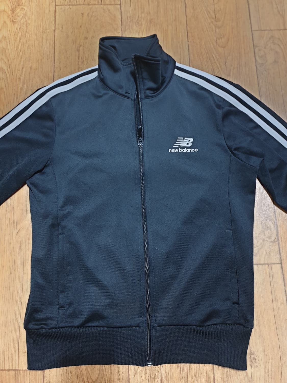 1135 뉴발란스 운동복 집업 90 사이즈입니다 상품이미지1