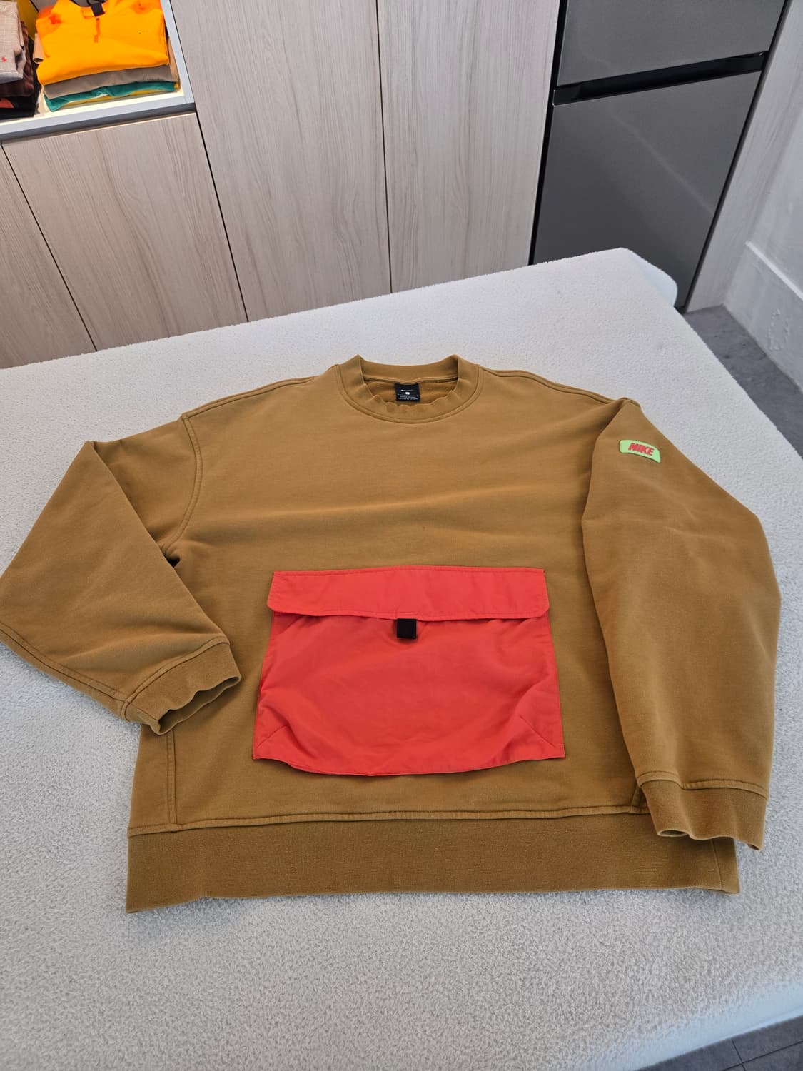 나이키 브라운 핑크포켓 박스 맨투맨 티셔츠 L 상품이미지2