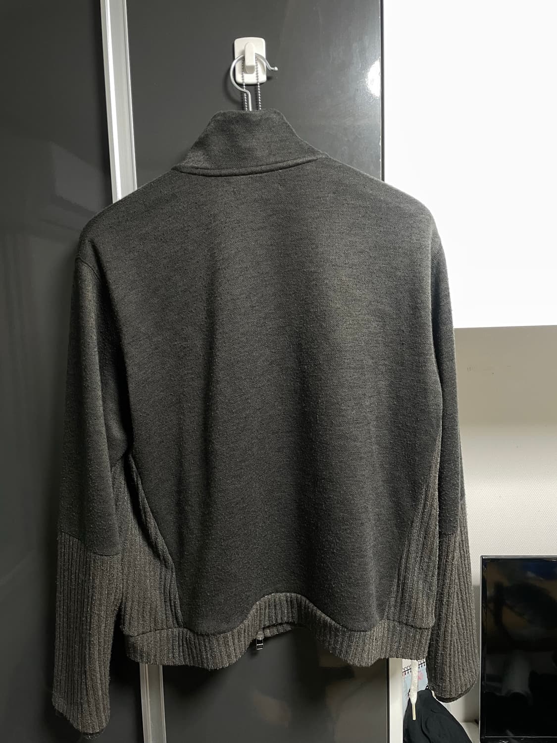 해칭룸 집업 상품이미지2