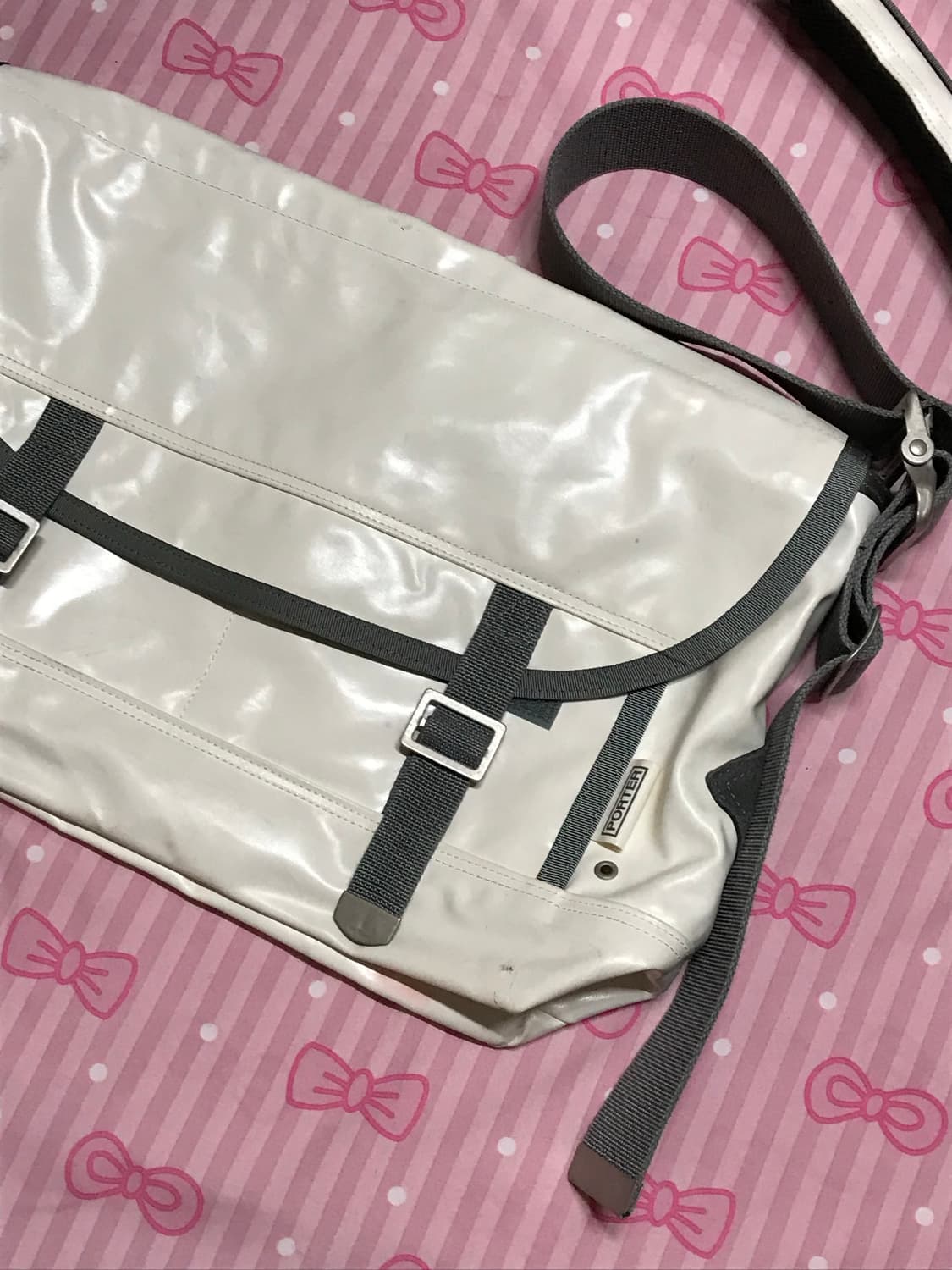 요시다포터 pvc 타포린 메신저백 화이트 상품이미지2