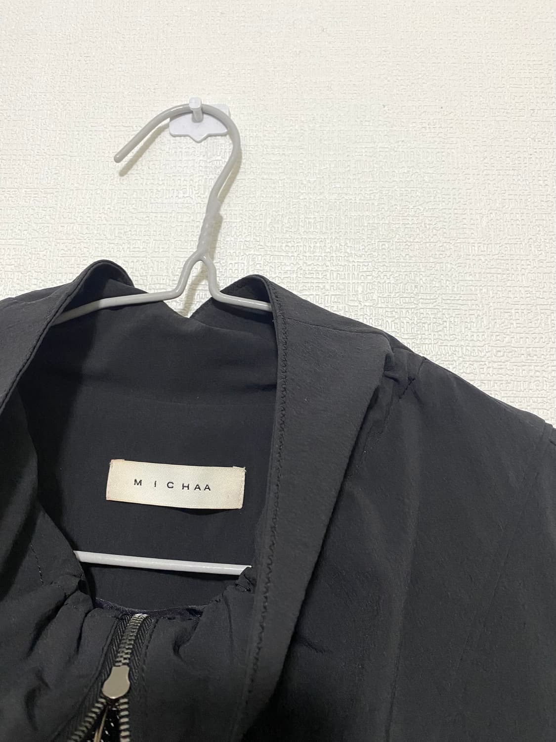 미샤 경량 크롭 집업 22SS  상품이미지3