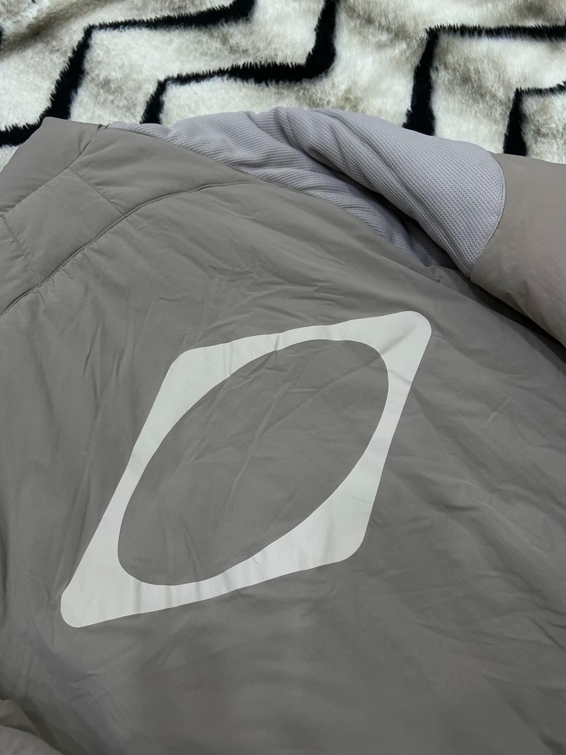 [M]미스치프 롬버스 패딩 자켓/어두운베이지 상품이미지1