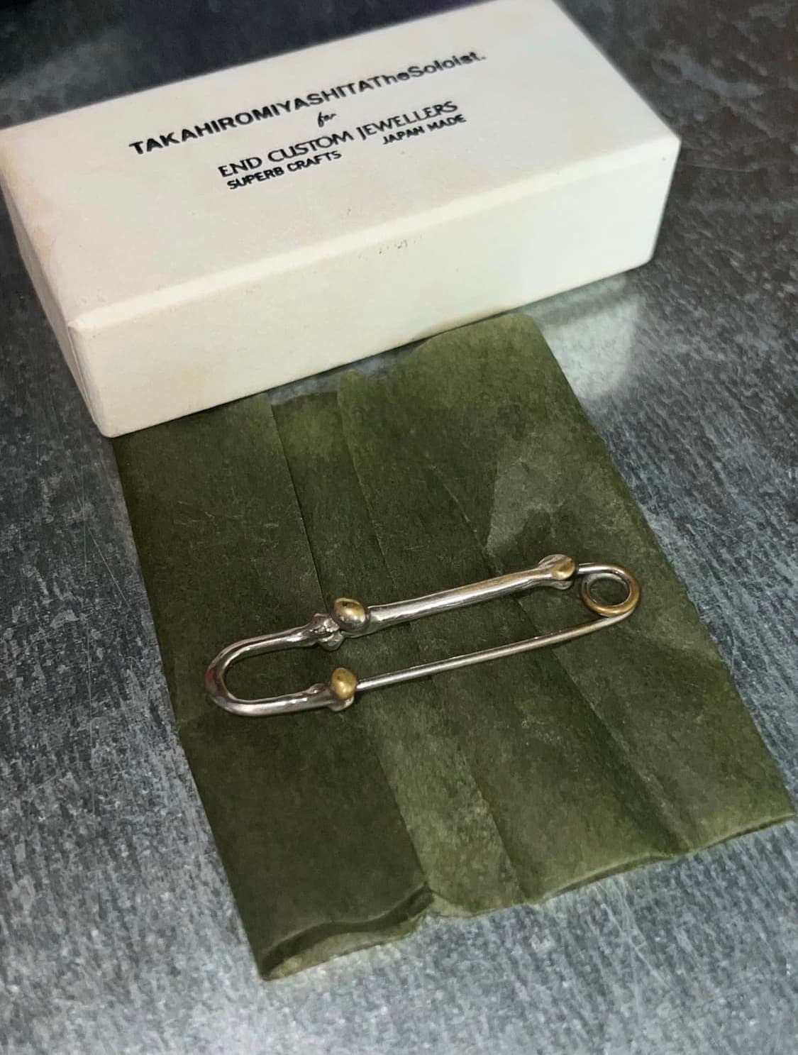 The soloist safety pin brooch  상품이미지2