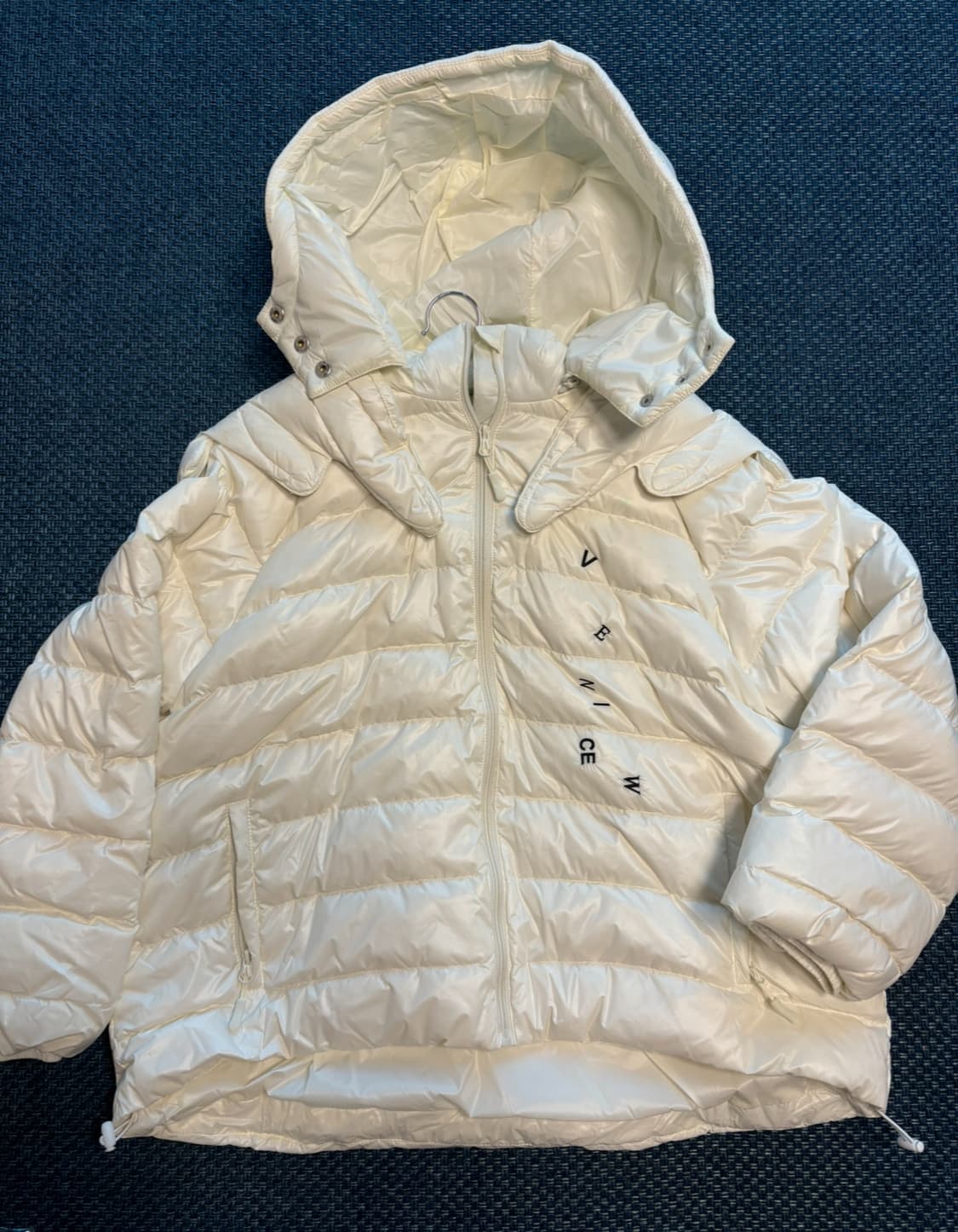 VeniceW 베니스더블유 윙스 푸퍼 화이트 새제품 상품이미지3