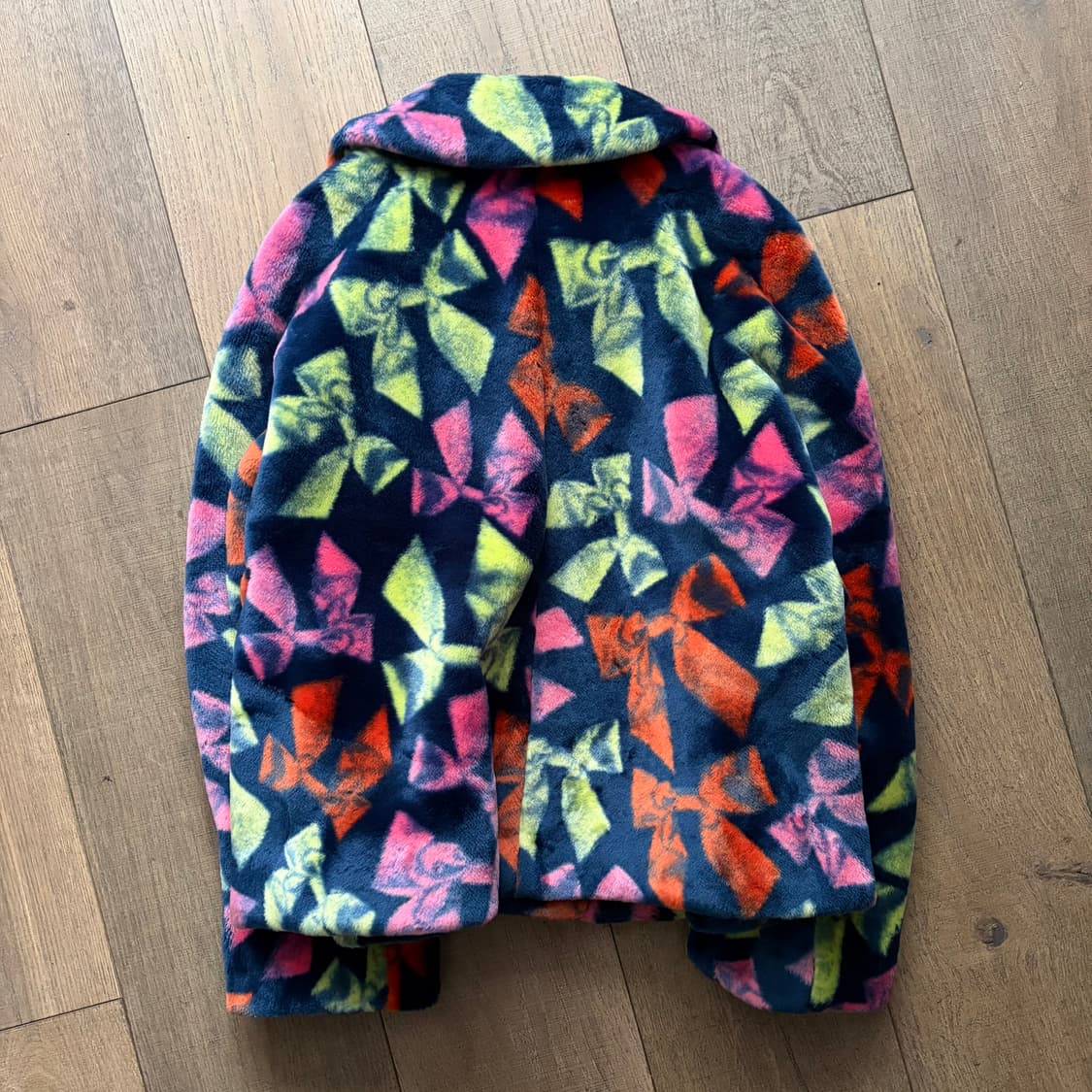 Ribbon Round Collar Fur Jacket 상품이미지10