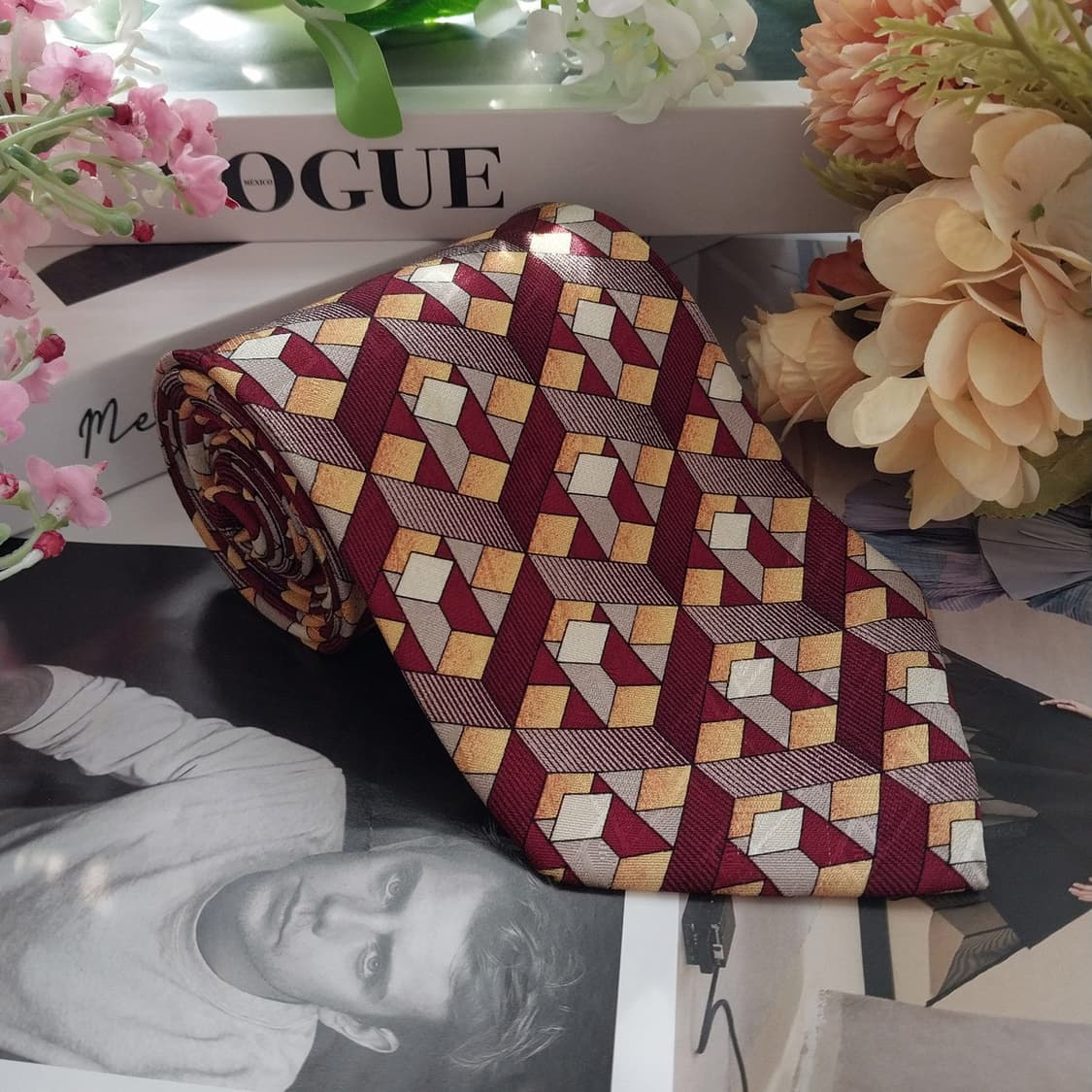 발망 버건디 지오메트릭 블록 실크 넥타이 9.8cm A등급 K1522
 상품이미지2