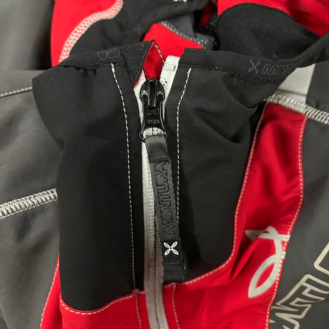 [정품/L] 몬츄라 바람막이 후드 자켓 b18 상품이미지8