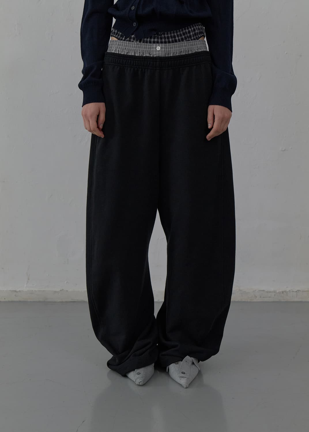 LAYERED CHECK SWEATPANTS 상품이미지2