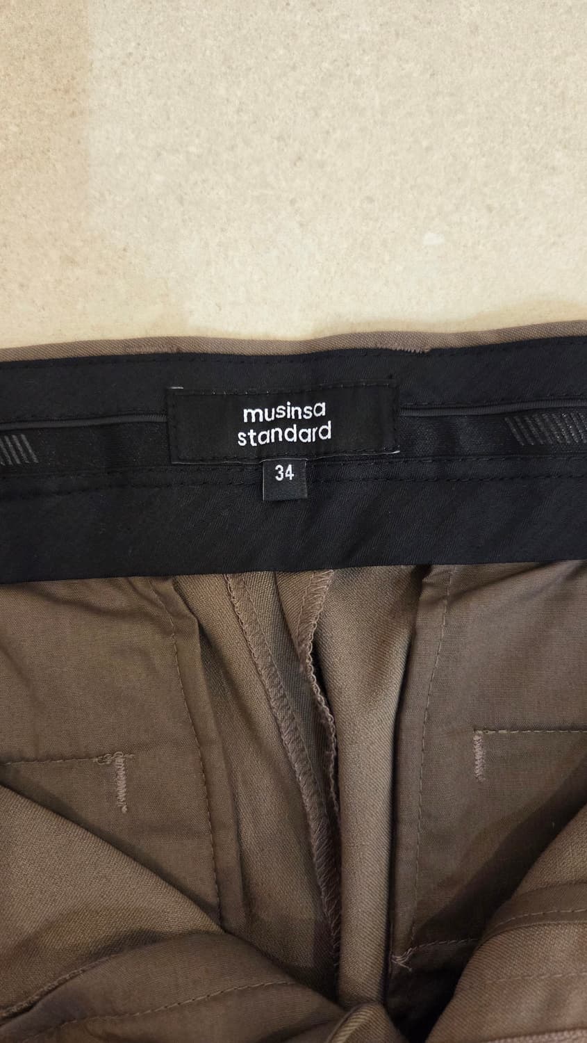 무신사 스탠다드 와이드핏 슬랙스 34. 미착용 상품이미지5