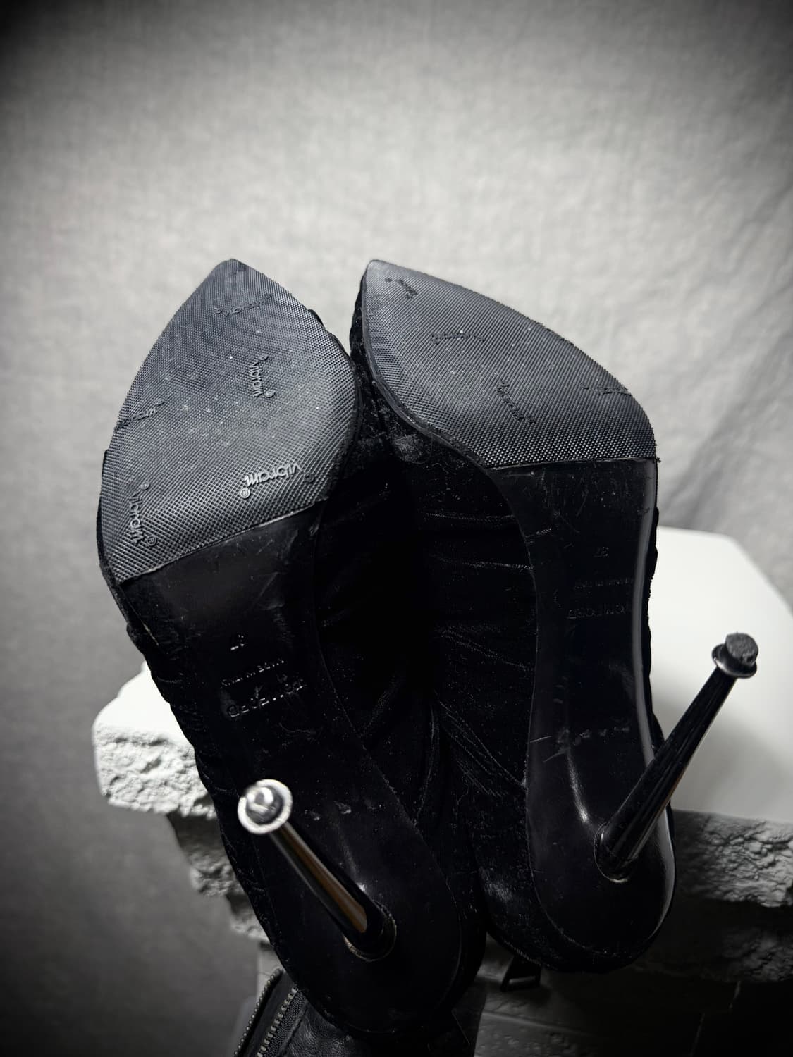 TOM FORD AW11 Ruched Velvet Ankle Boots  상품이미지6