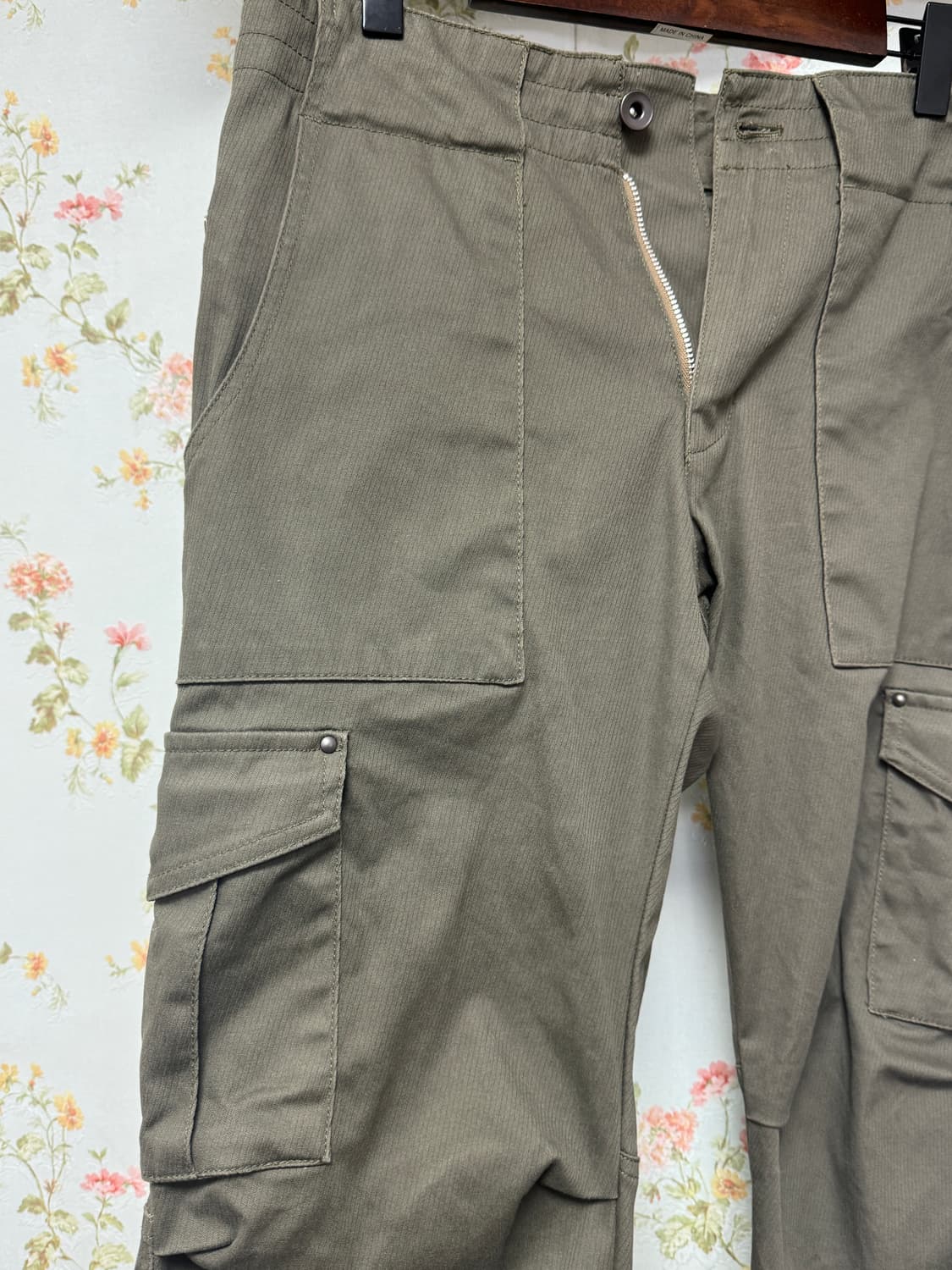 카키 절개 포켓 카고팬츠 상품이미지3