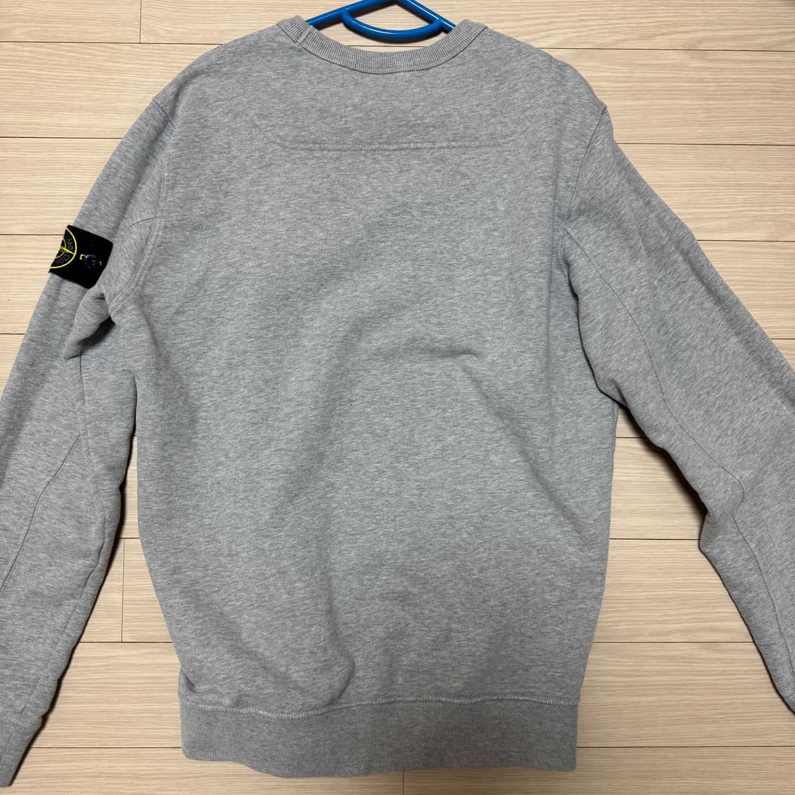 스톤아일랜드 23fw 브러쉬드 코튼 플리스 크루넥 맨투맨 상품이미지4