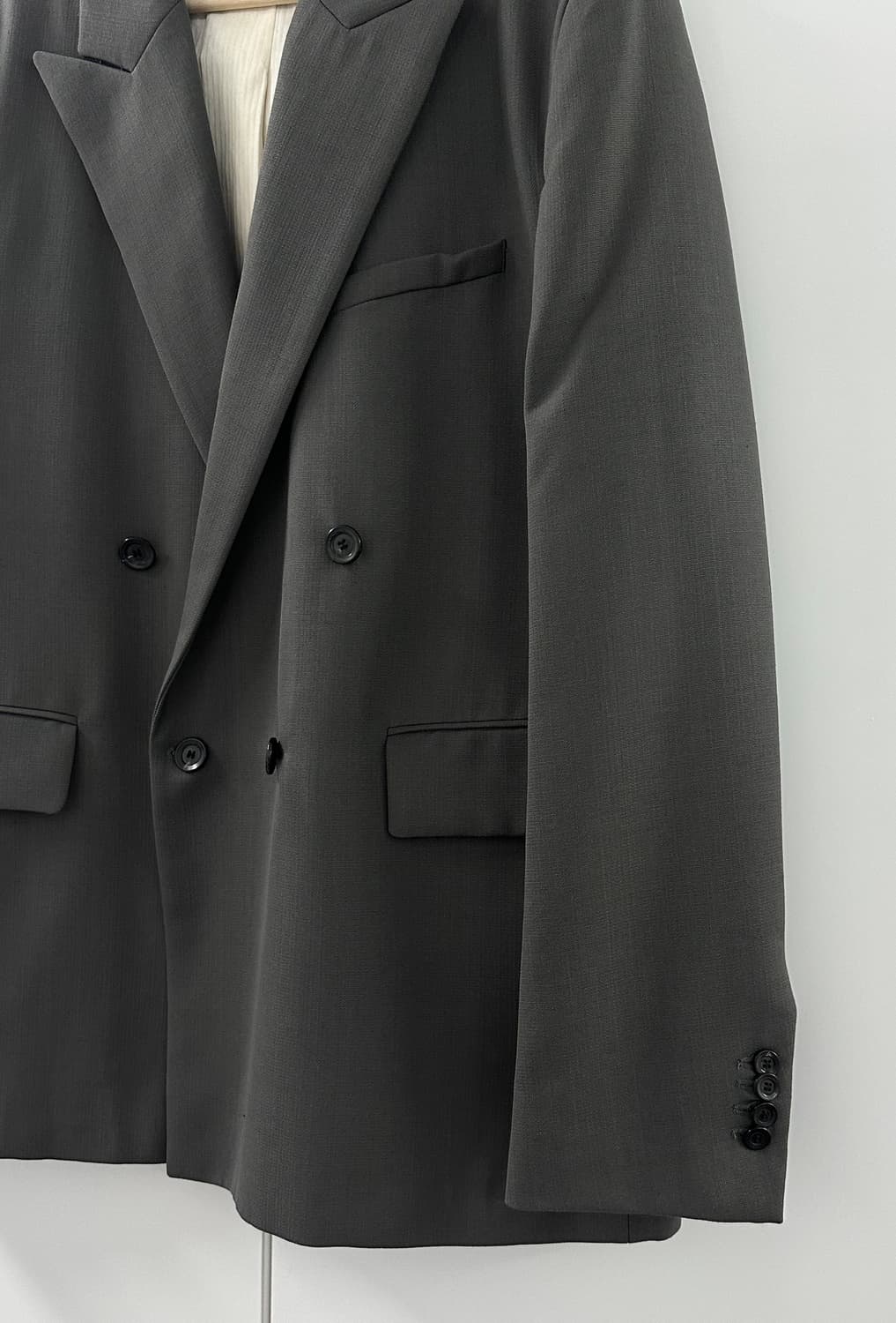 ZARA X Nanushka 더블 버튼 자켓 (그레이 48, 새상품) 상품이미지4