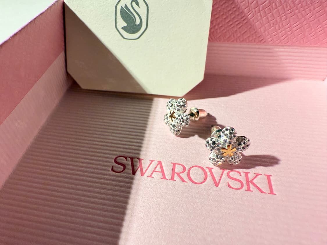 스와로브스키 Tough Flower 이어링 꽃 귀걸이 상품이미지1