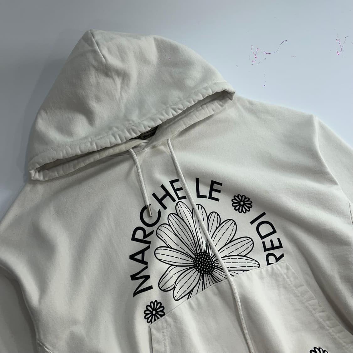 Mardi Mercredi 마르디메크르디 블랙 로고 화이트후드티 상품이미지5