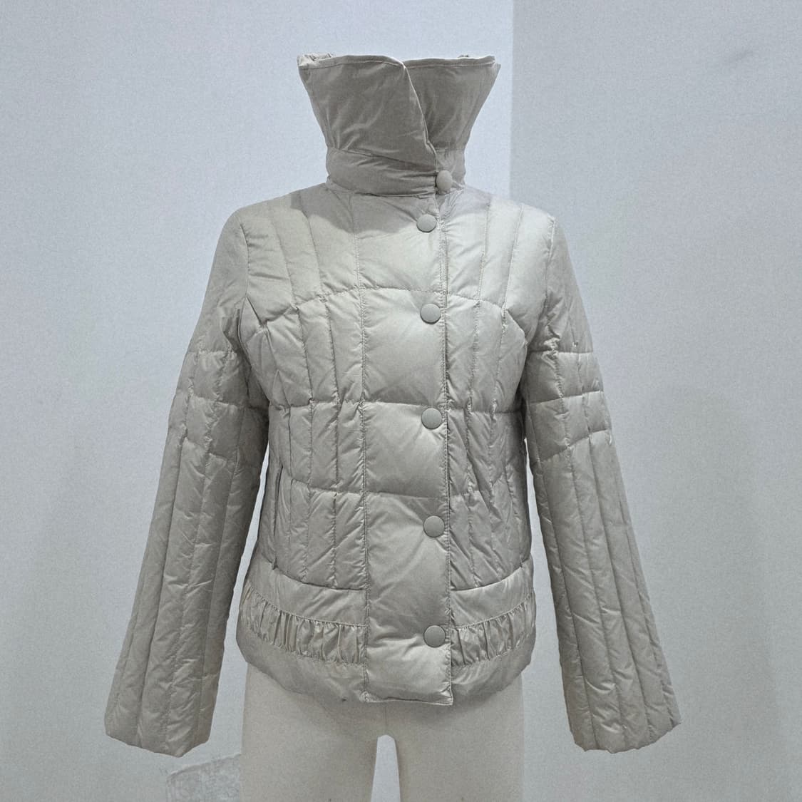 TWO C 투씨 퀼팅 덕다운 숏패딩 상품이미지4