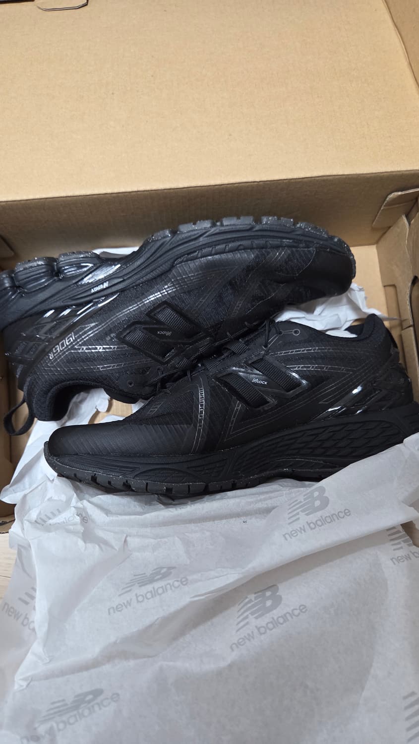 뉴발란스 1906R 블랙 상품이미지2