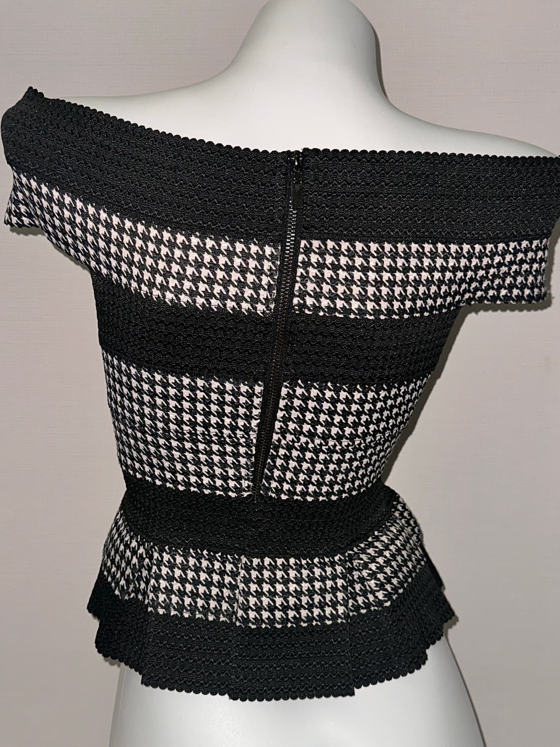 빈티지 트위드 오프숄더 탑 상품이미지3