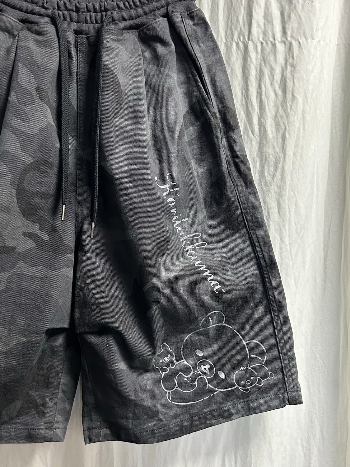 허그유어스킨 카모 코리락쿠마 버뮤다 팬츠 free 상품이미지2