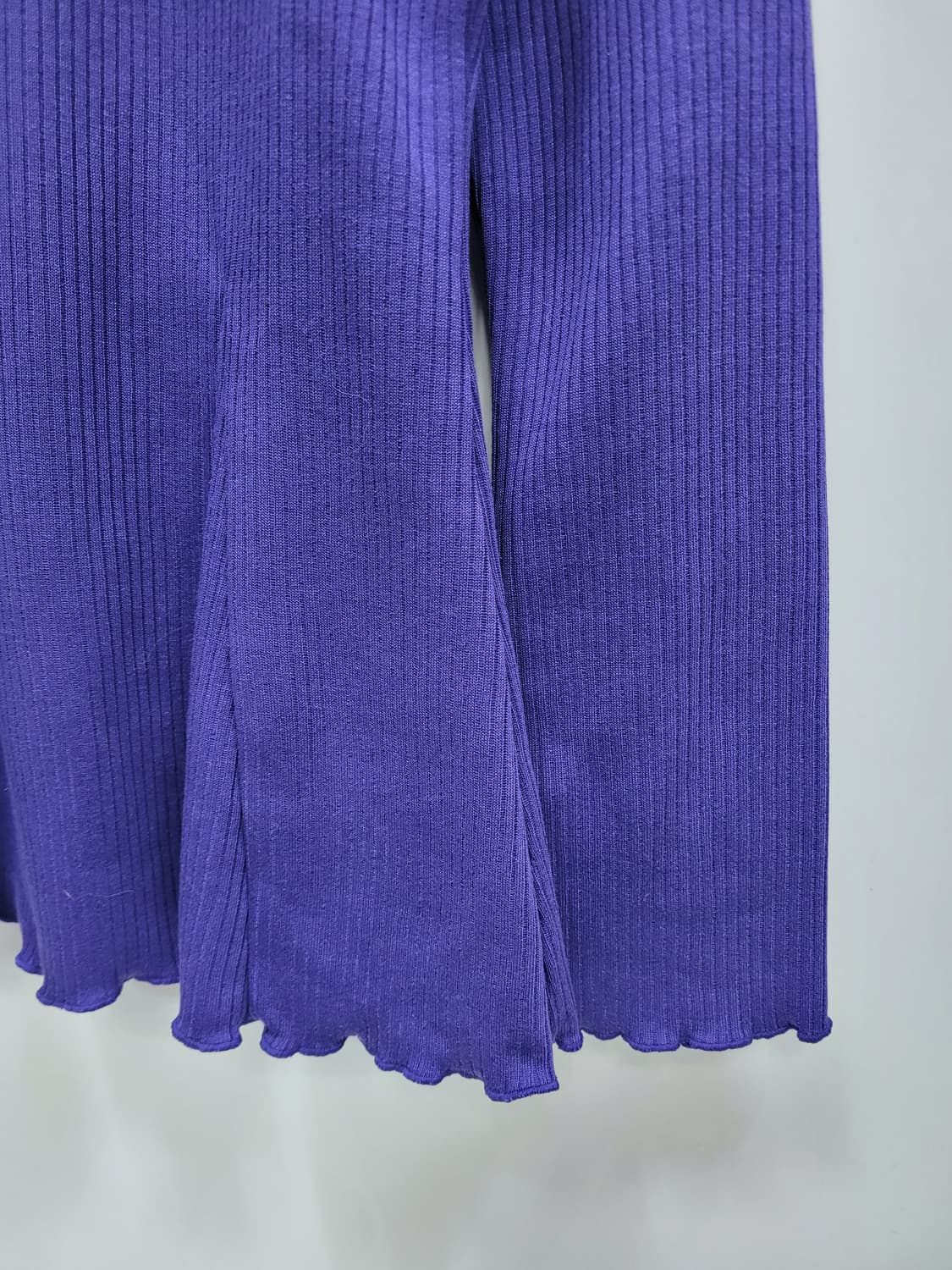 새상품) 안나수이 20FW 플레어 골지 니트 / 여 55 (85) 퍼플
 상품이미지5