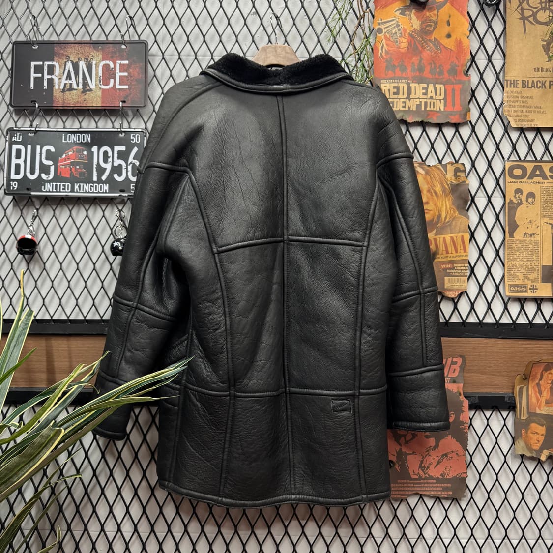 빈티지 퍼카라 롱 레더 코트 양가죽 전면 버튼 디테일 블랙 상품이미지2