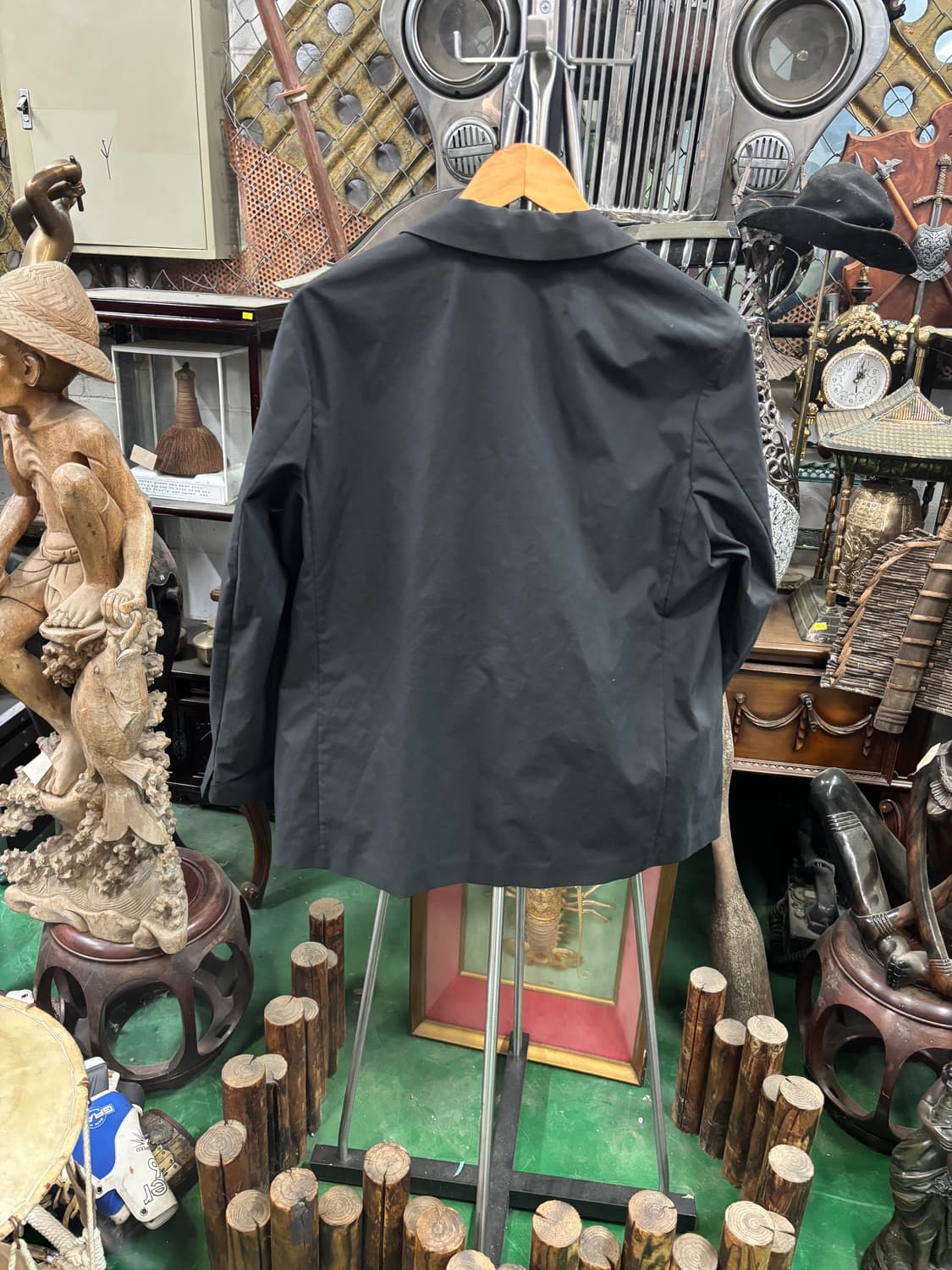 유니클로와 띠어리(Theory) 스판 블랙 자켓 상품이미지4