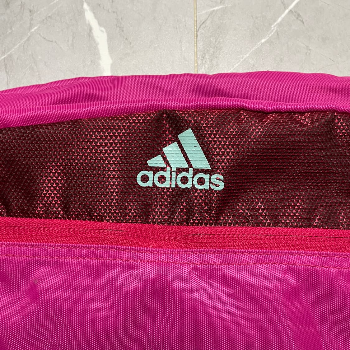 팔로워 특가 아디다스 핑크 3선 미니 슬링백 크로스백 가방 상품이미지4