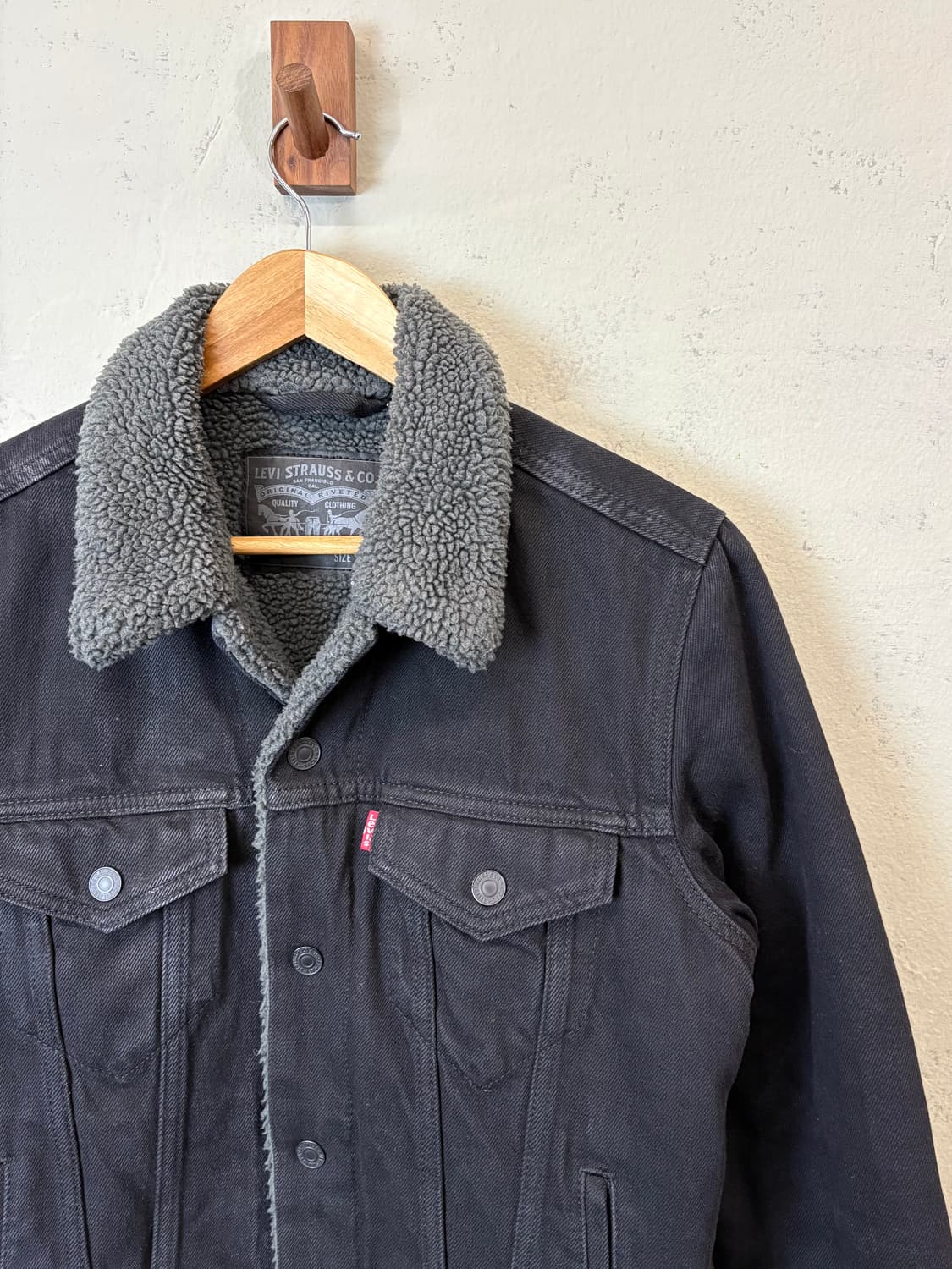 리바이스 흑청 데님 쉐르파 트러커 자켓 상품이미지2