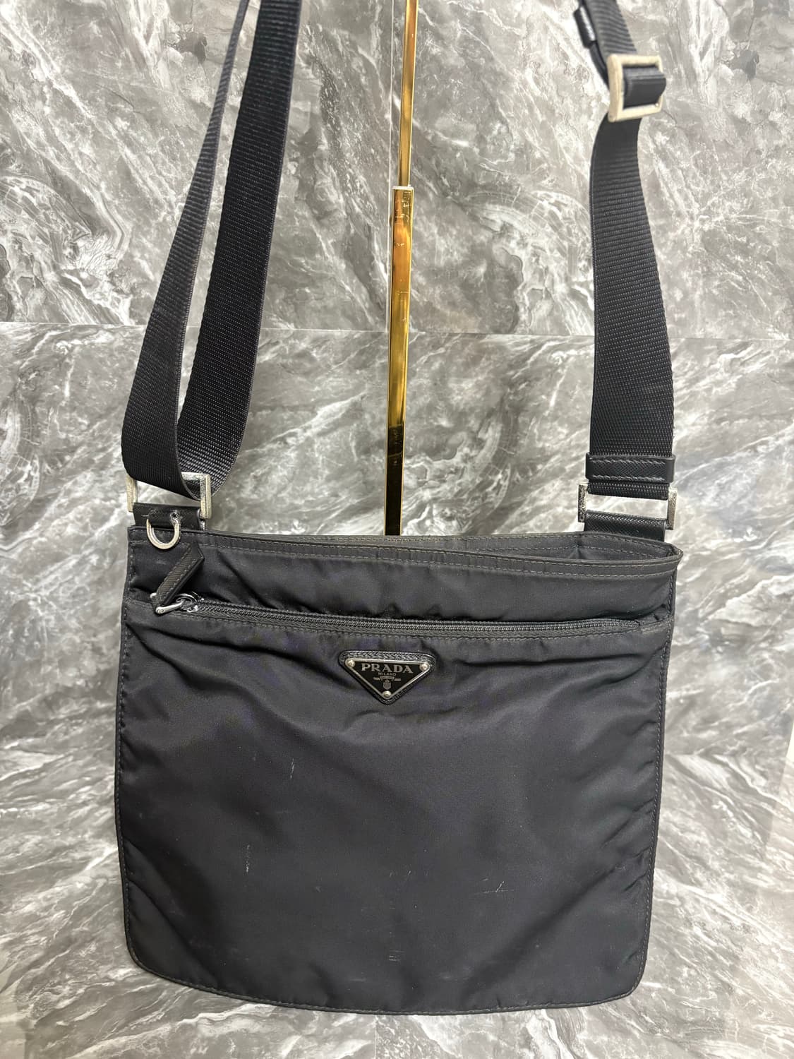 프라다 리나일론 트라이앵글 삼각로고 크로스 메신저백 상품이미지1