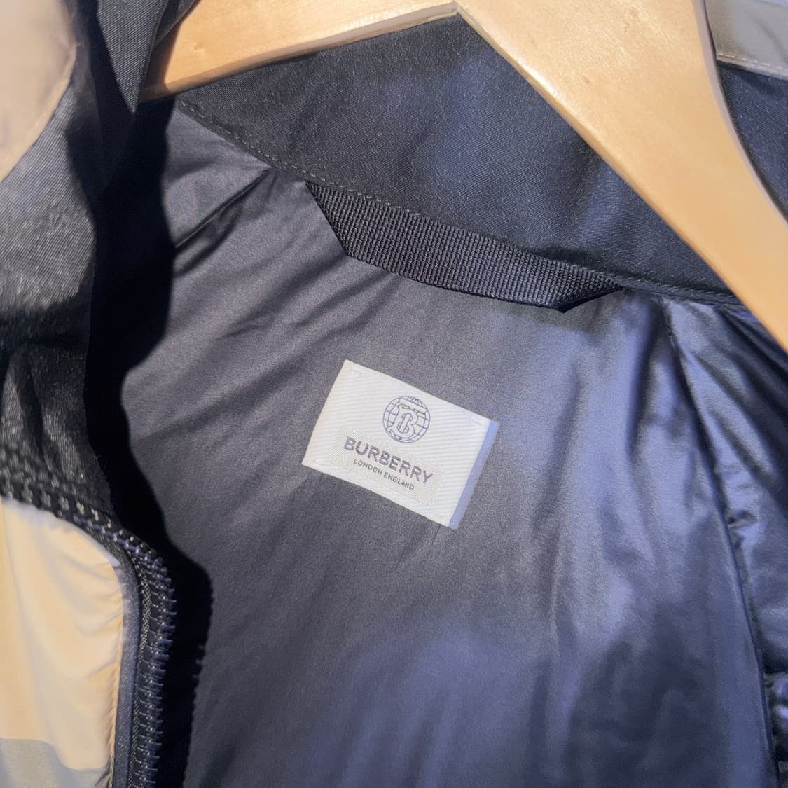 버버리 노바체크 디태처블 후드 체크 리사이클 패딩 S (66-77) 상품이미지7