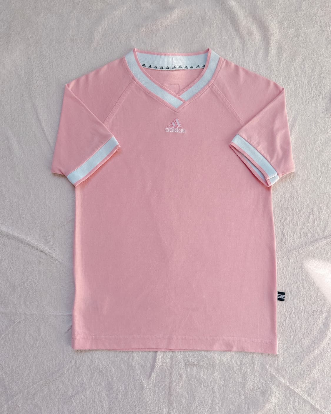 아디다스 핑크 브이넥 반팔티 상품이미지1
