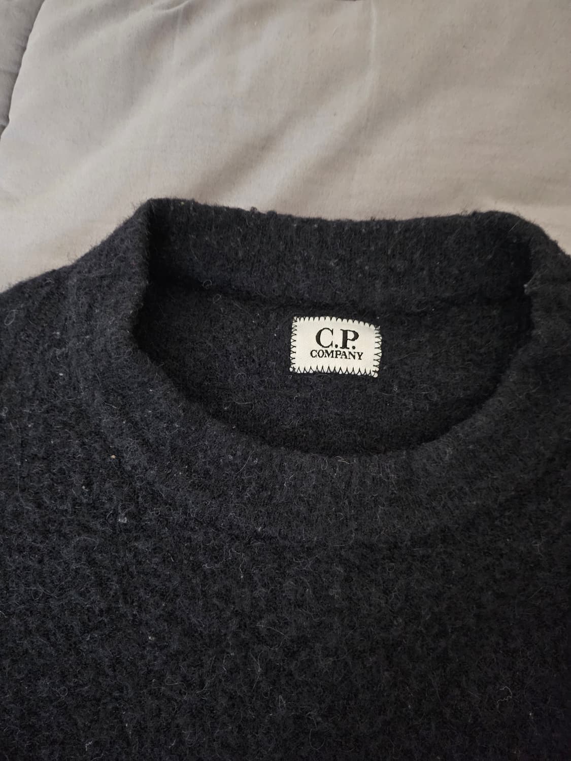 cp컴퍼니 알파카 니트 블랙 52사이즈 상품이미지3