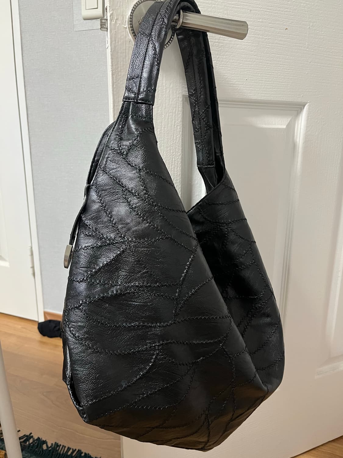 샌드뮤지엄 cactus hobo bag black 상품이미지2
