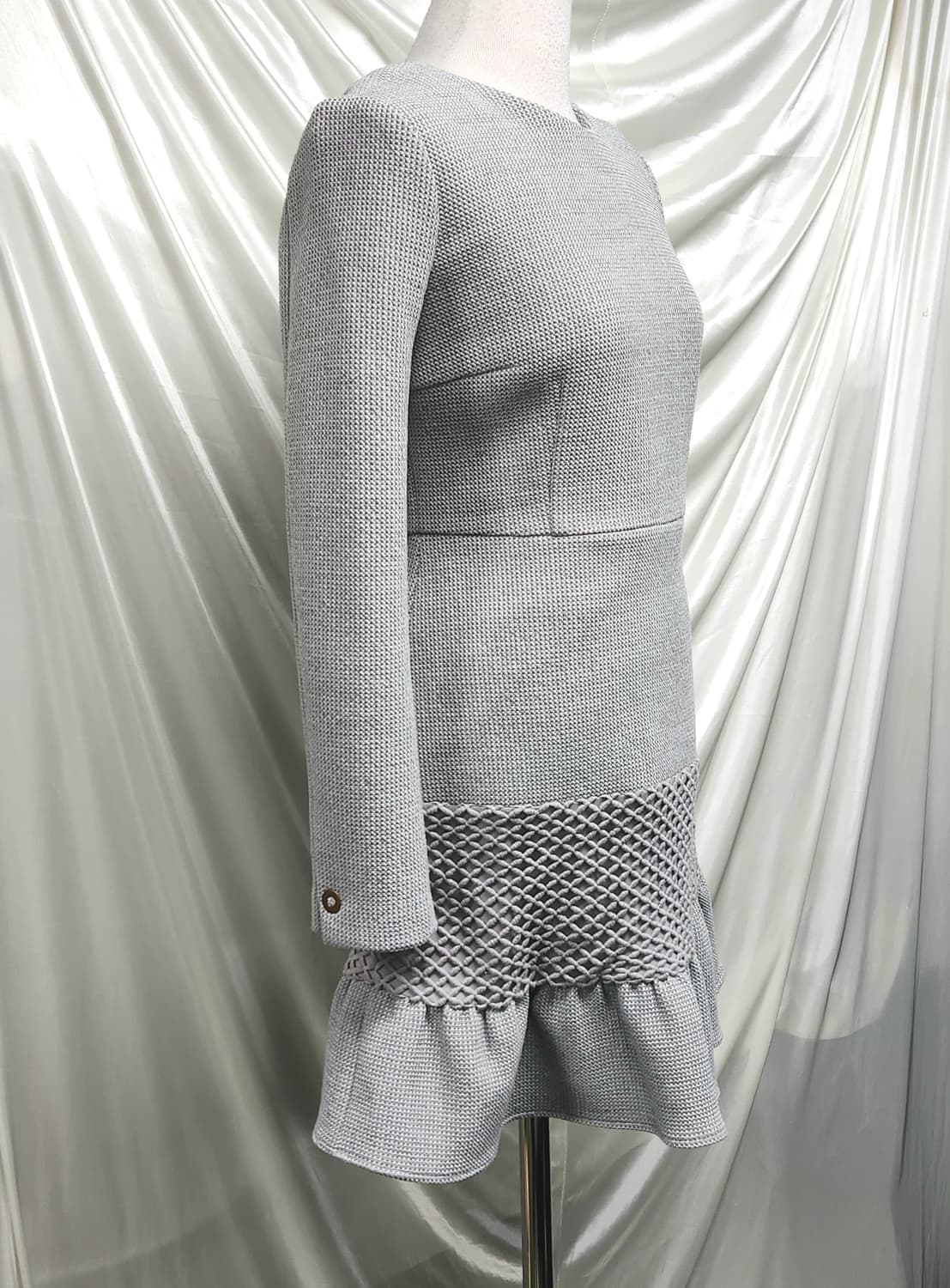 SISLEY 오리지널 니트 플레어 드레스🤍 허리라인 착붙 실루엣
 상품이미지2