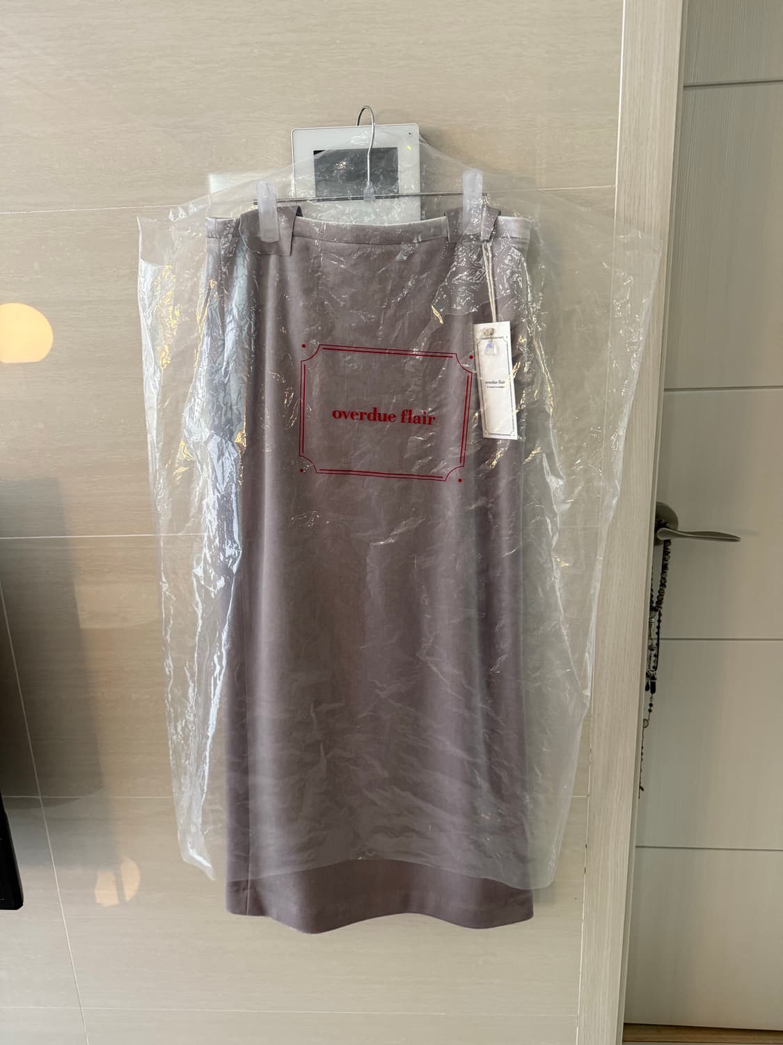 오버듀플레어 VELVET LONG SKIRT_SILVER 새상품 상품이미지4