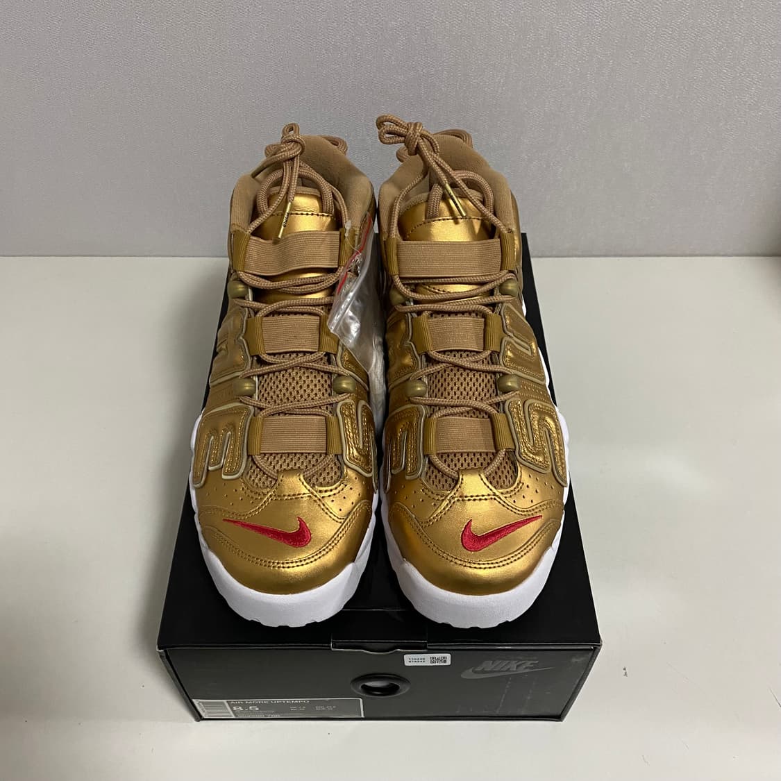 [265] 17SS 슈프림 Supreme 나이키 에어 모어 업템포 골드 상품이미지1