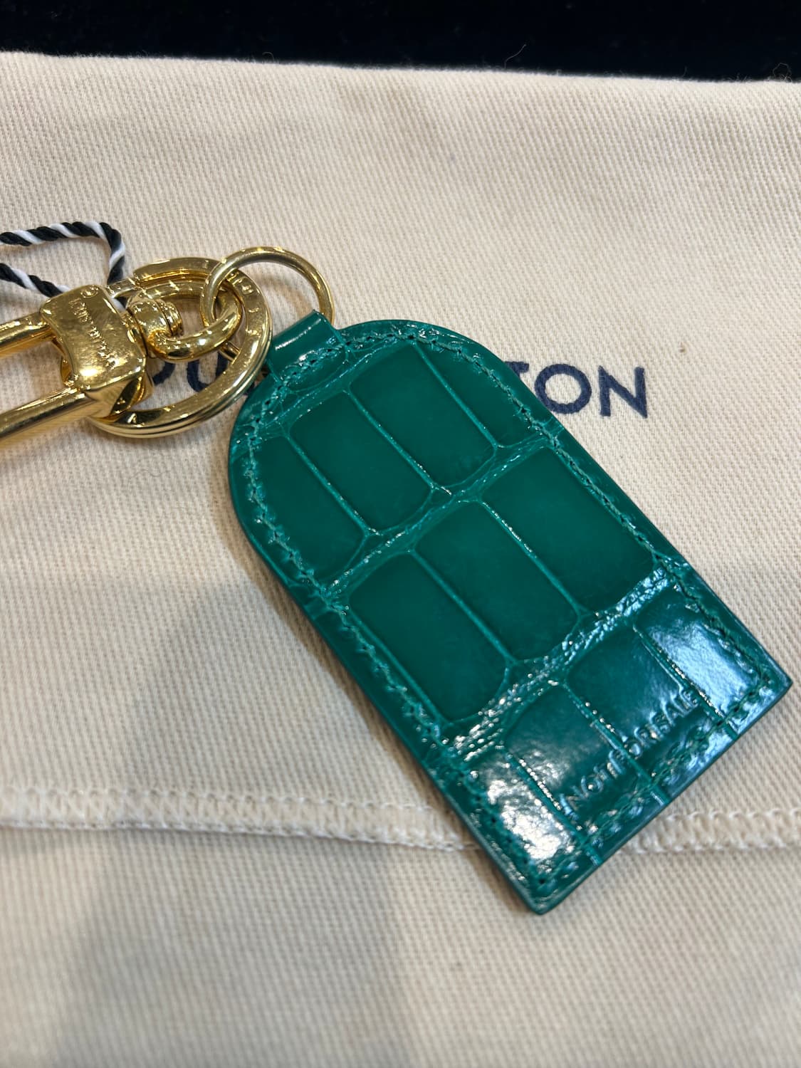 [정품/중고] 루이비통 악어 가죽 키링 / 백참 상품이미지1