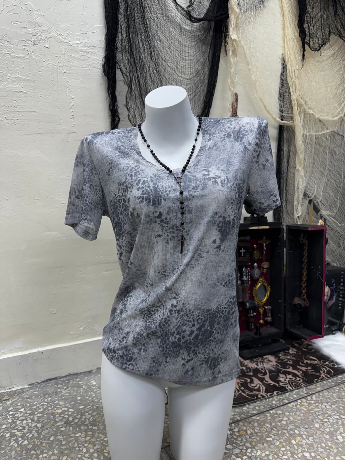 Tornado mart 00s leopard pattern top 상품이미지1